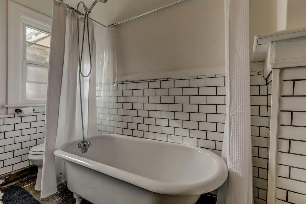 Luxe Mid-Century Styled Historic Townhouse #1 Villa Detroit Eksteriør billede